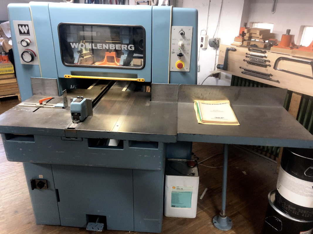 Wohlenberg 38 FA three knife trimmer (2)