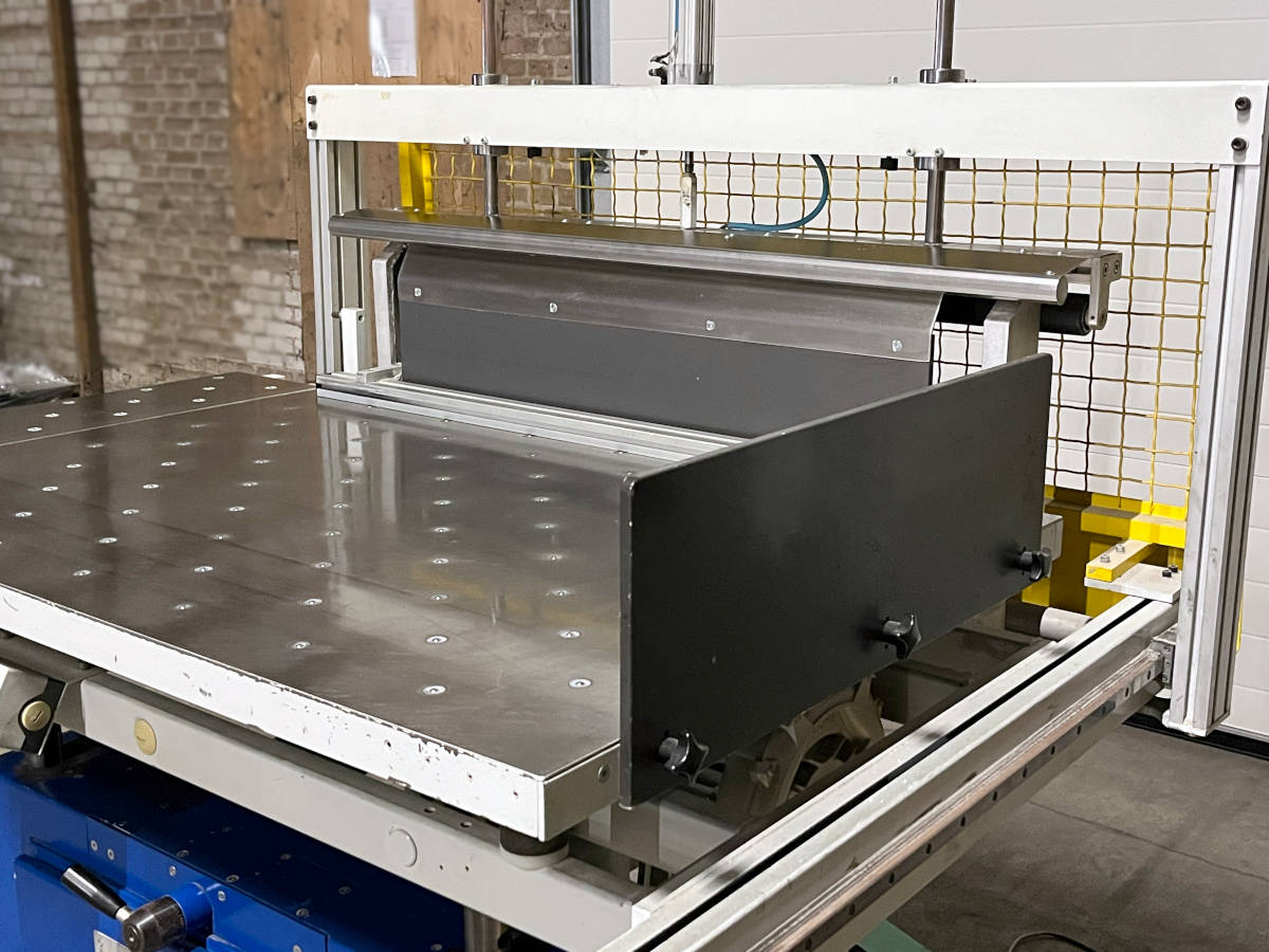 Baumann BSB 3L jogger with paper weighting system scale 6