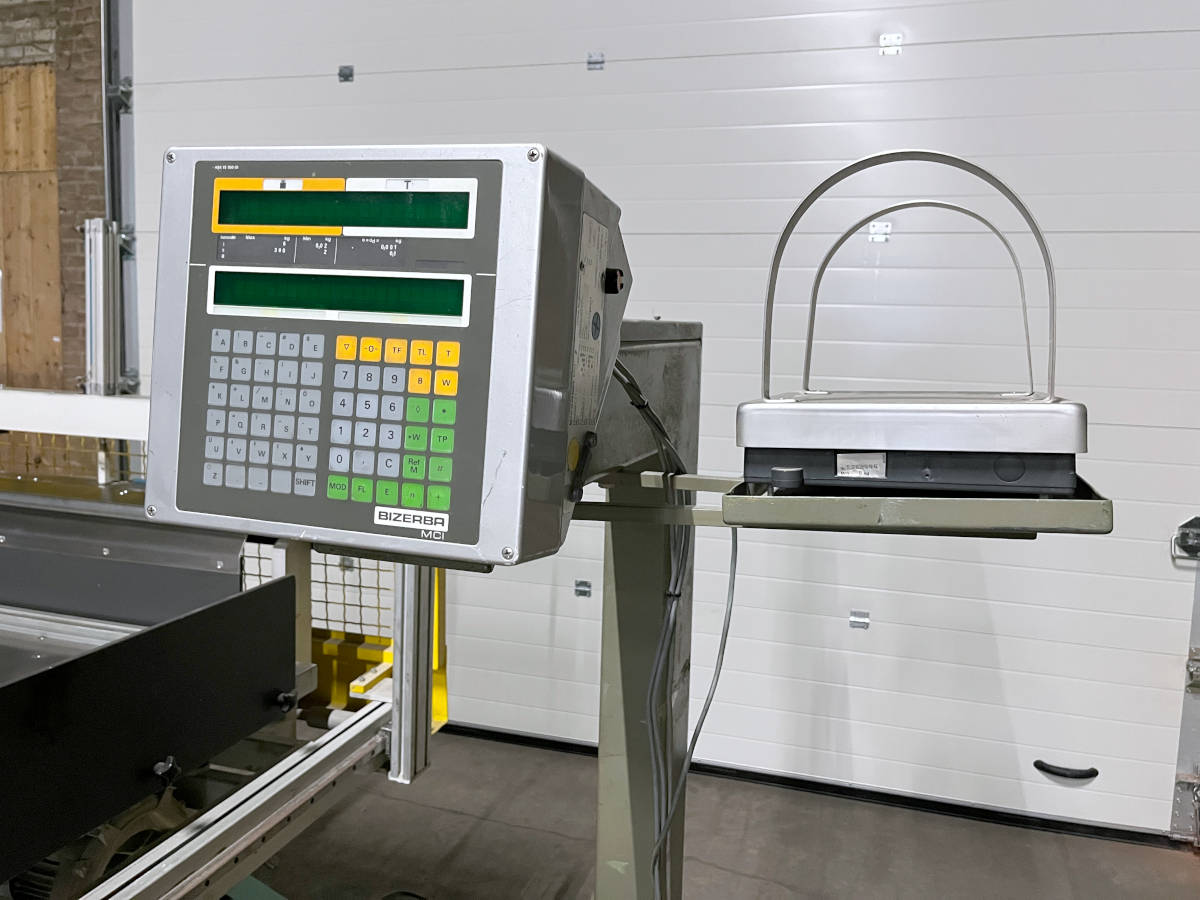 Baumann BSB 3L jogger with paper weighting system scale 7