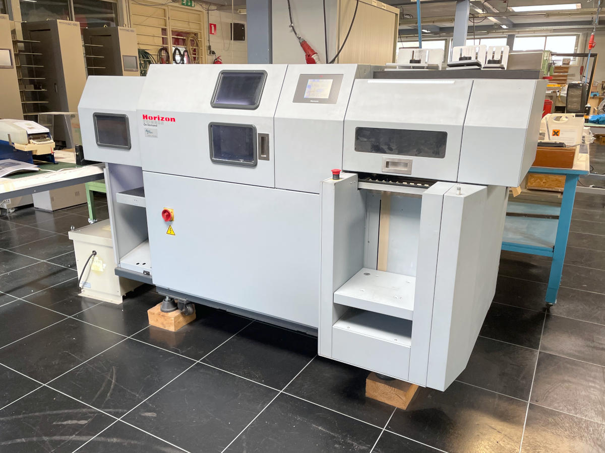 Horizon HT-30 three knife trimmer 1